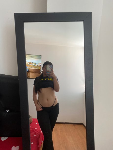 Carolina s little world_ onlyfans pics leaked