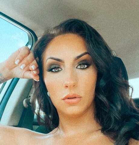 Miss Nicole Cara onlyfans mega