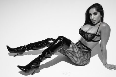 MISS NARMIN leaked onlyfans