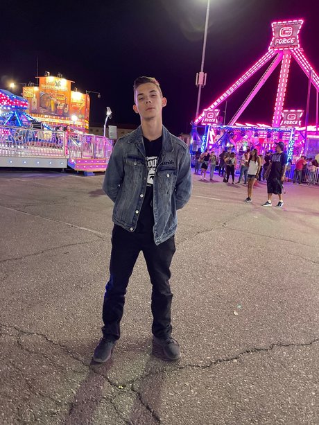 Andrew Gomes onlyfans leaked