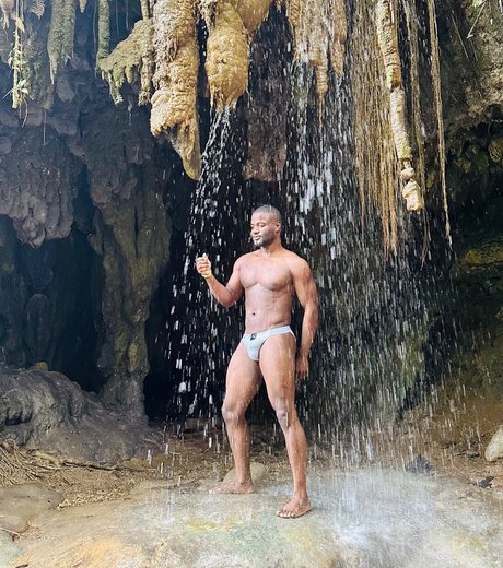 Jerry Black strip onlyfans