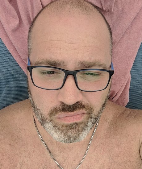 Jbear is on onlyfans