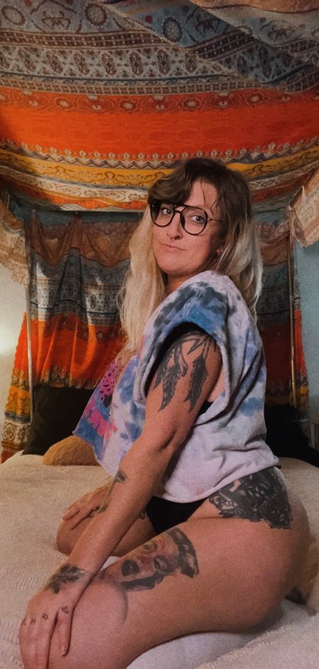 Midnight Mermaid onlyfans leake