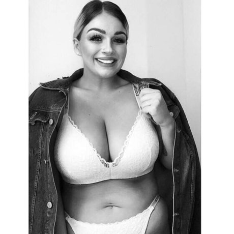 ARROW_ nude only fans