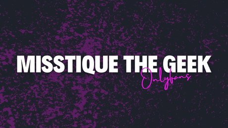 Misstique The Geek topless onlyfans