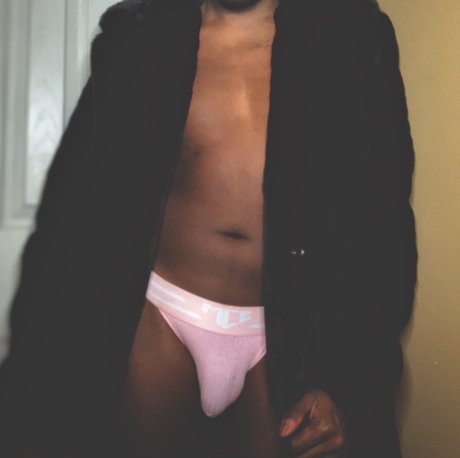 Hung Traveler free only fans