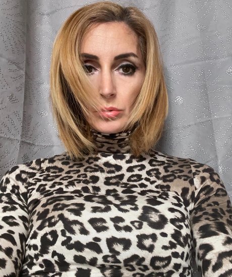 Parisien Model onlyfans leaked pics