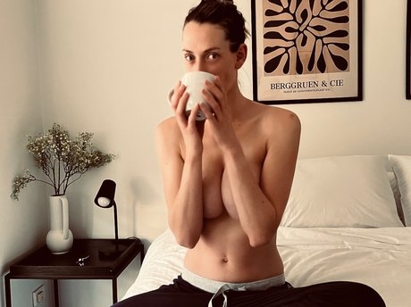 Amelia Grace onlyfans lesk