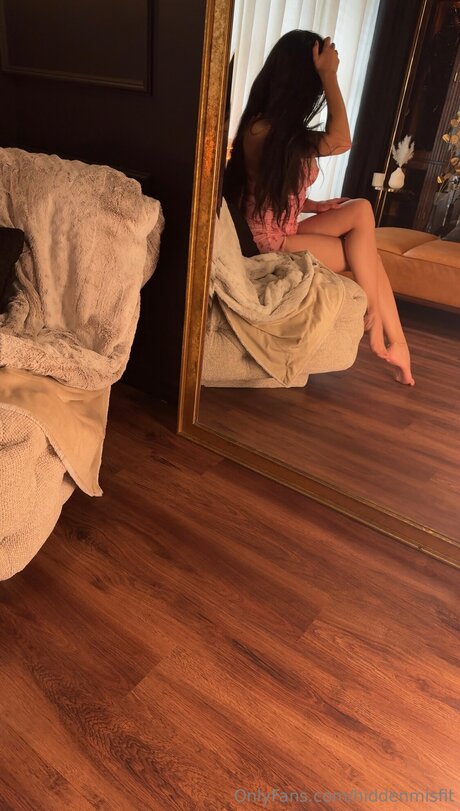 HiddenMisfit onlyfans model