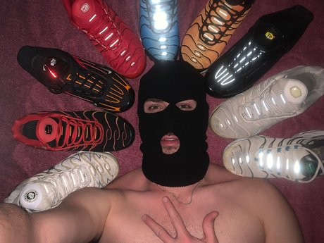 Eshay Lads onlyfans topless