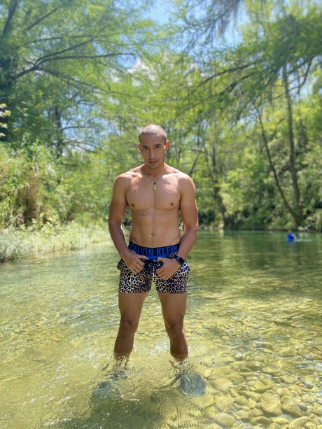 Carlos Mateo Leyva onlyfans nudes