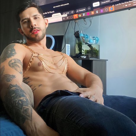 Hilton Hjayden naked on onlyfans