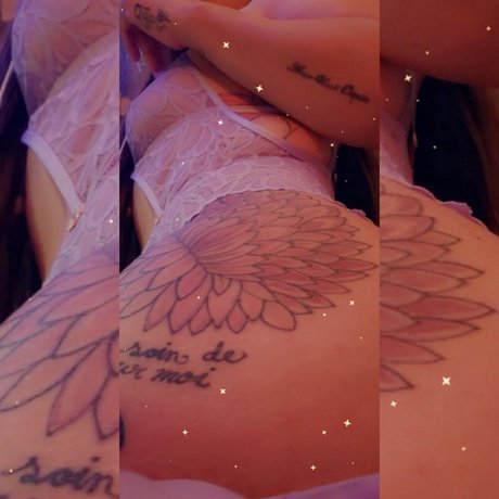 The Light Bright onlyfans leaks.