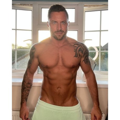 Karl James VIP nude onlyfans leaks