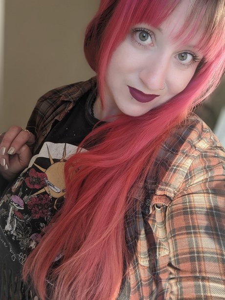 MissDumbLuck leaked onlyfans pictures