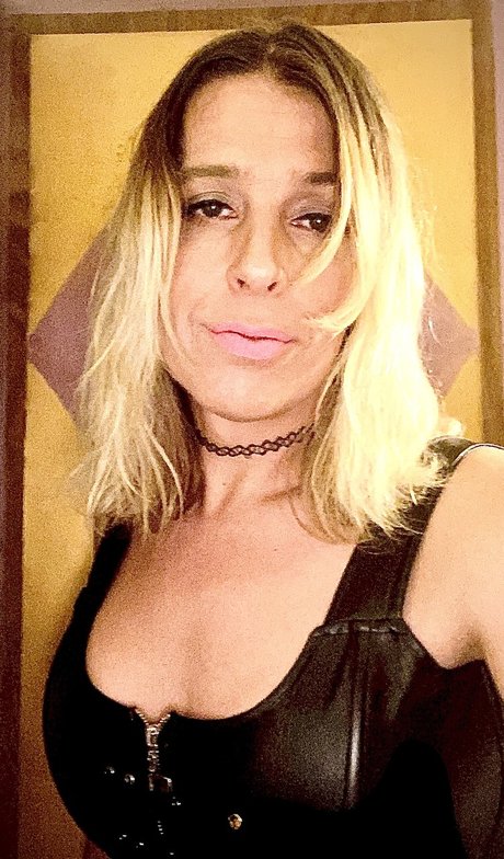 Hung TS Lora XXX only fans nude leaks