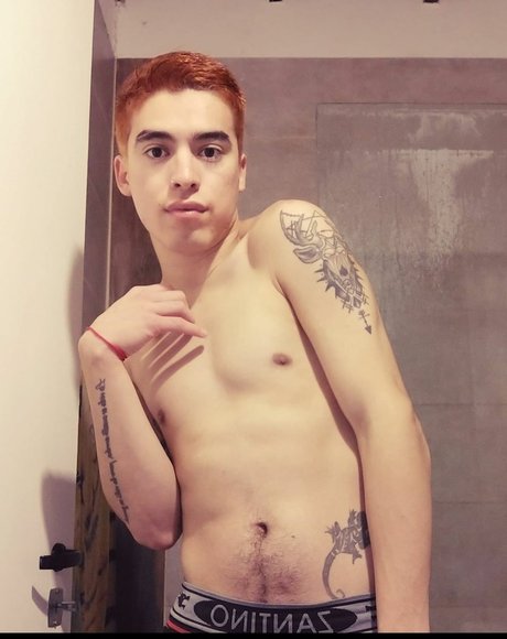 SavageBeauty onlyfans topless