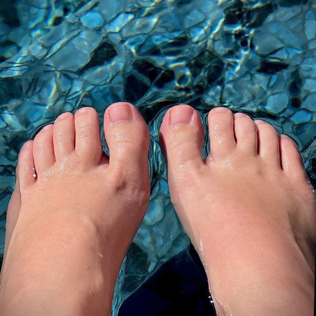 HoneyToes leaked onlyfans photos