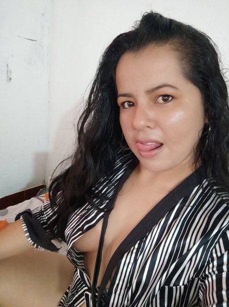 Morenita onlyfans pic