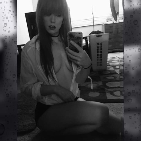 Lunar Bell onlyfans fuck