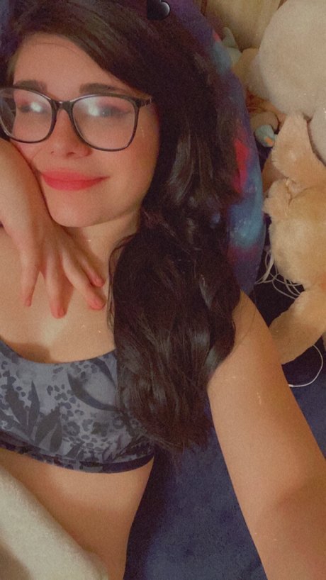 Moonlight Wolf onlyfans images