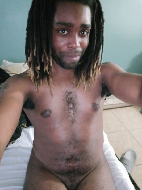 Dontae Hitachiin onlyfans model