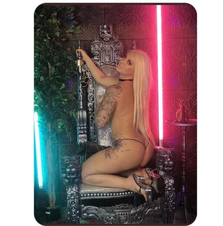 Miss Mercedes only fans pic