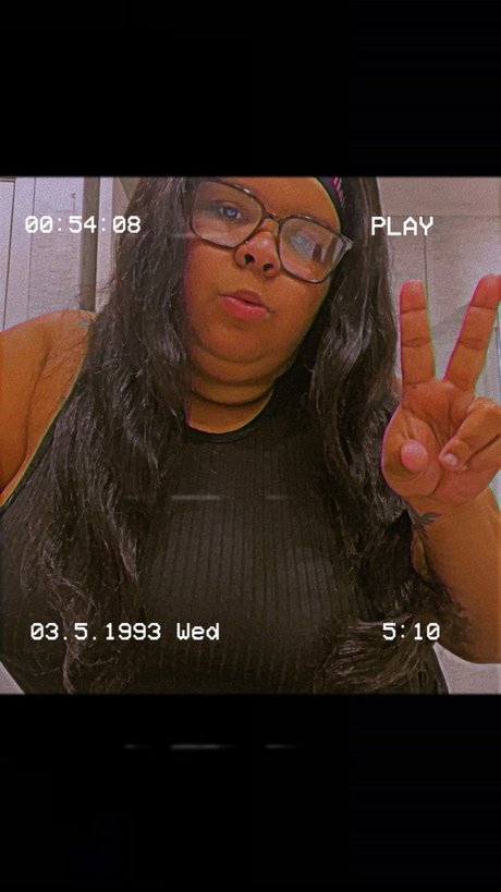 Desi Devil_ onlyfans ass