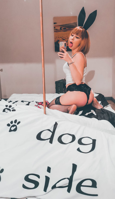 Monica Neni 18 onlyfans pics