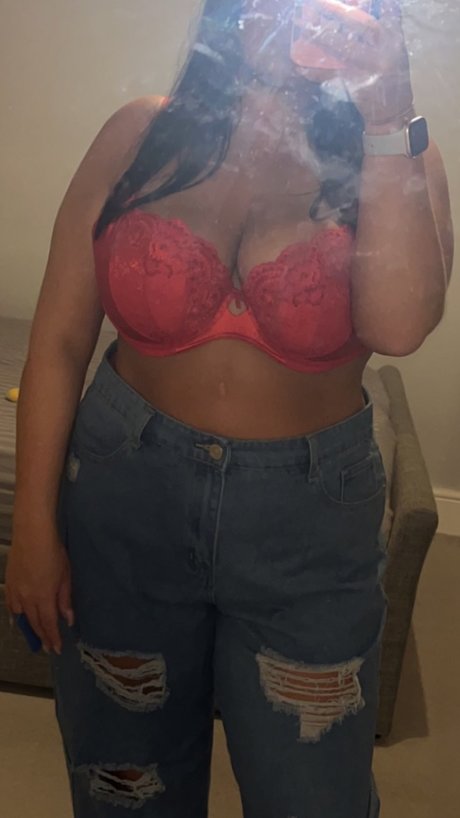 Sexy mom olivia onlyfans ass