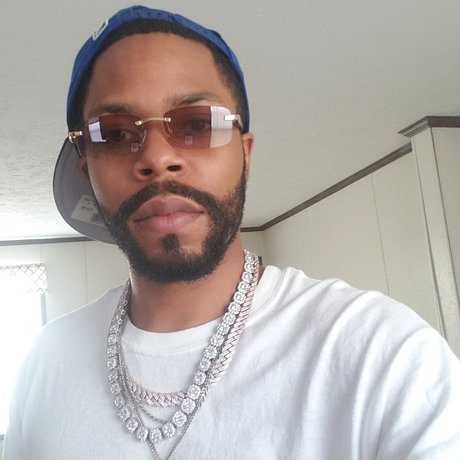 Mrgetitwet313 naked only fans