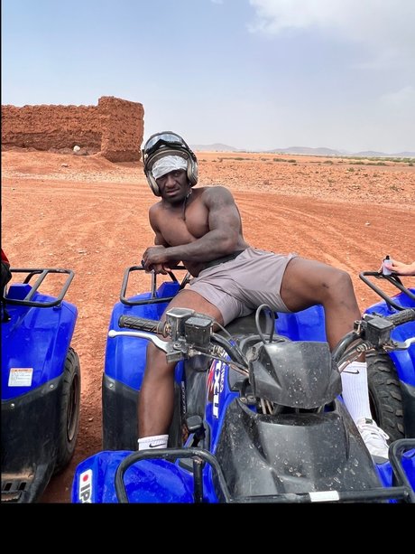 MR DARK CHOCOLATE_ onlyfans gratis