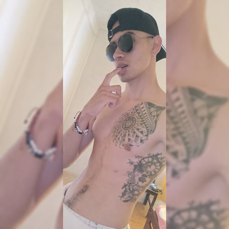 Mr Klein naked onlyfans