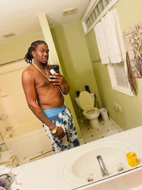 INCREDIBLE KING nude onlyfans leaks