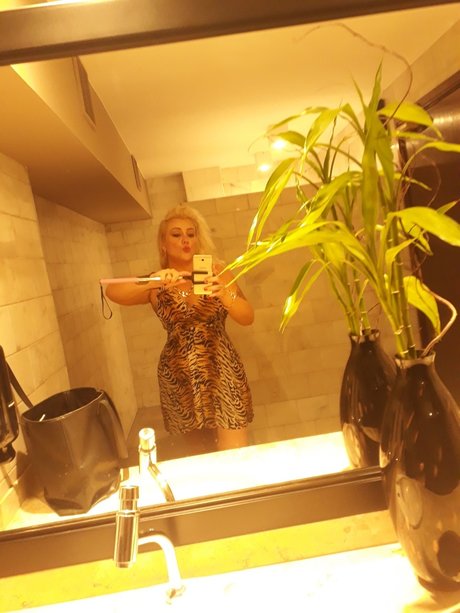 Jade Skrabe nudes only fans