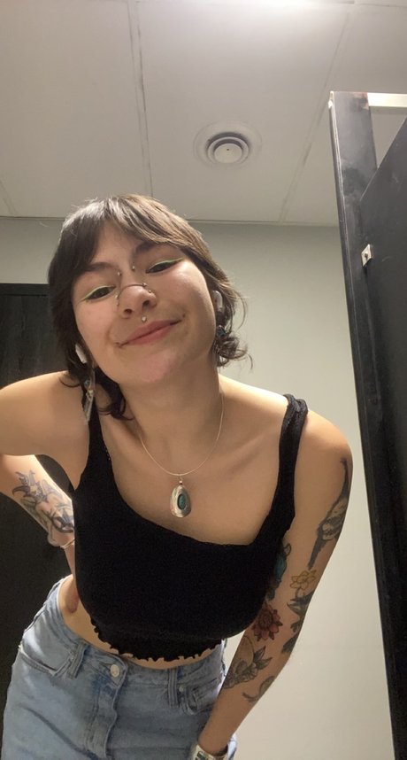 smol bean onlyfans photos