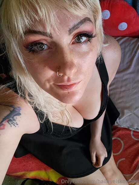 Hailey Elskov leaked onlyfans content