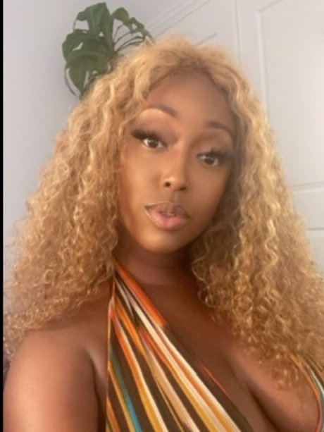 Glamazon Tyomi onlyfans leak nude