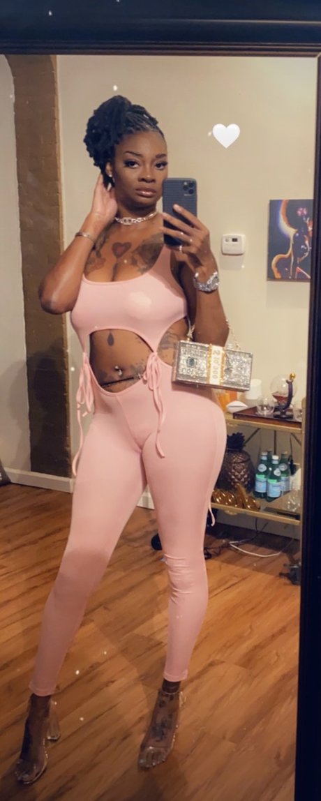 Renee Royal Free onlyfans nude photos