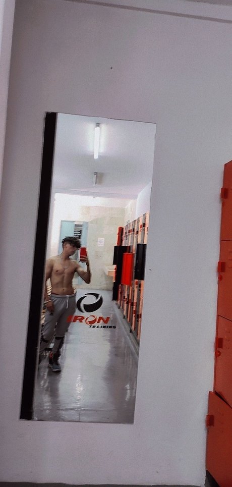 Jose Francisco onlyfans topless