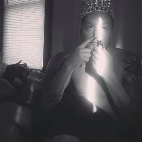 Harrie Cum hot ass onlyfans