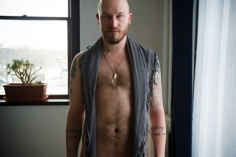 Harrie Cum hot onlyfans star