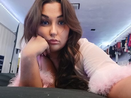 Hannah Raine onlyfans explicit content