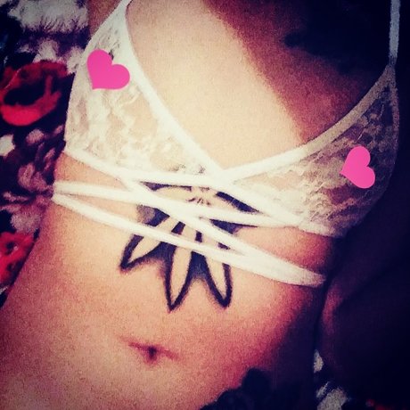 Karol Armengol onlyfans model