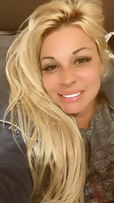 Mrs Housemother onlyfans leaked photos