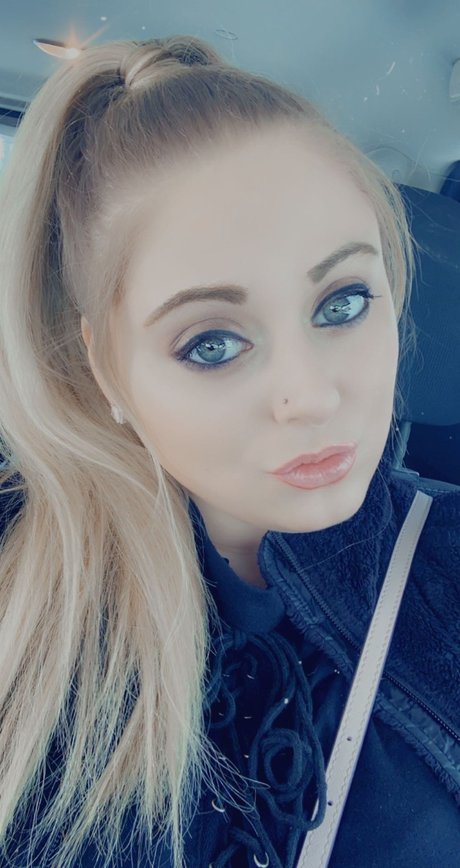 Michelle Jundi nude onlyfans