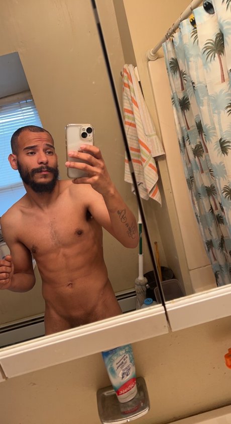 MrniceXD onlyfans model photo