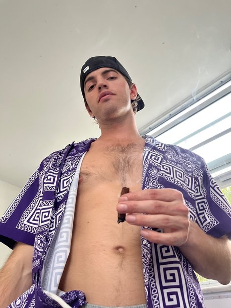 Mr Hardwood onlyfans striptease