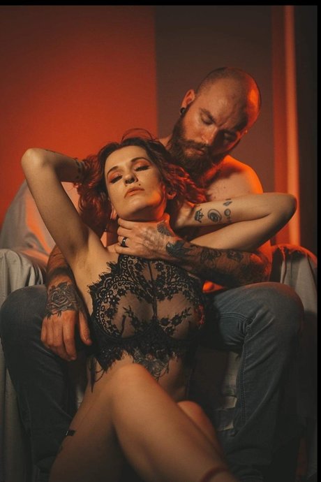 GiggleGod only fans pictures