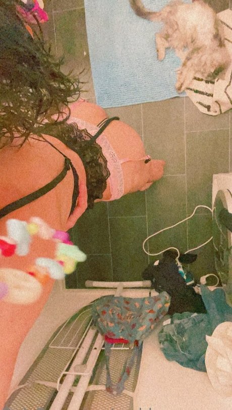 goddessauroree onlyfans strip